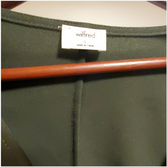 SOLD | Aritzia Wilfred Reign Blouse - Picture 3 of 3